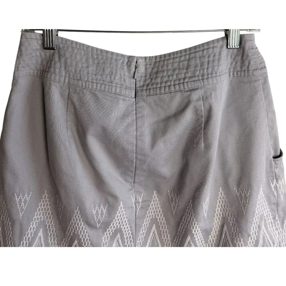 Banana Republic Gray Embroidered Mini Skirt Cotton Lined Pockets Size 4